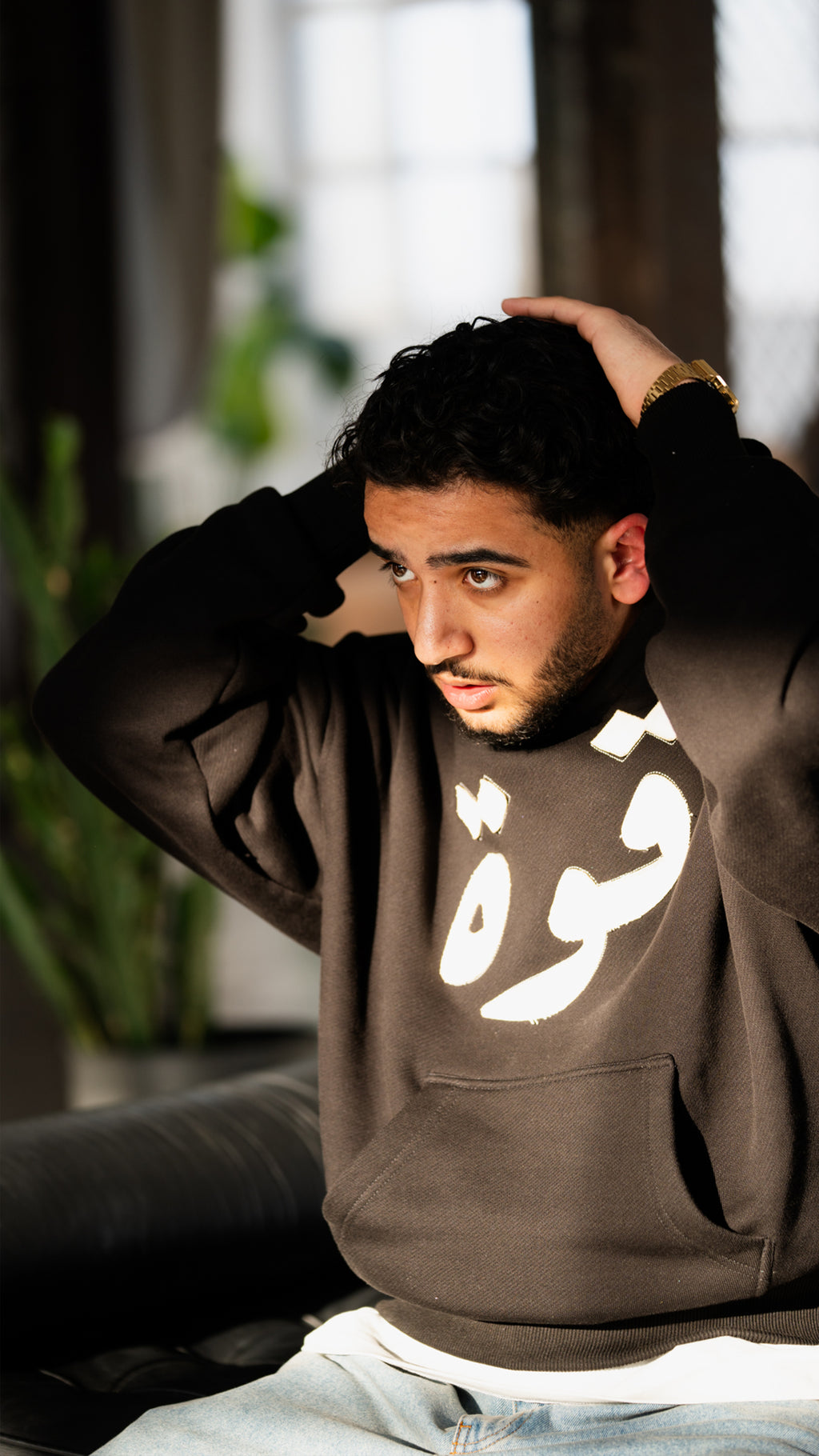 Boxy Schnitt Hoodie - Black with White "قوة" Fabric Stitching